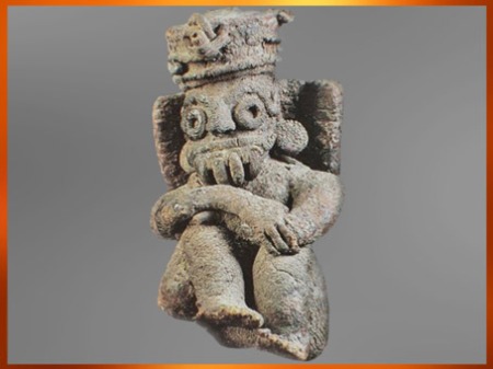 D'après Tlaloc, dieu du tonnerre, de la pluie et des semailles, statuette, pierre, civilisation Aztèque, XIVe-XVIe siècle, Mexique.  (Marsailly/Blogostelle)