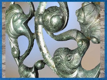 D'après un décor de char, bronze, dit Dôme aux Dragons, tombe à char, Val d'Oise, IIIe siècle avjc, Gaule celtique, France, art Celte. (Marsailly/Blogostelle)